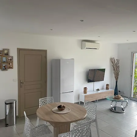 A L'ombra Di L'alivu Vakantiehuis Figari (Corsica)