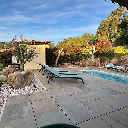 A L'ombra Di L'alivu Vakantiehuis Figari (Corsica)